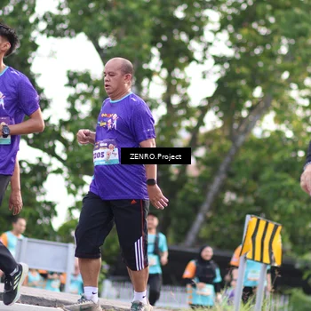 Runner Photo 8244997