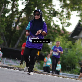 Runner Photo 8245008