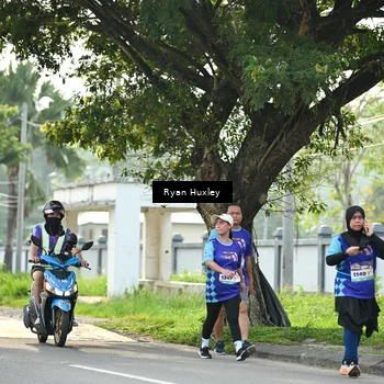 Runner Photo 8245035