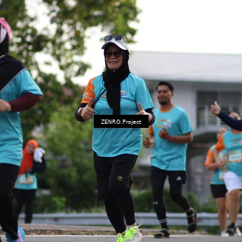 Runner Photo 8245059