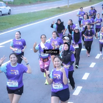 Runner Photo 8245261