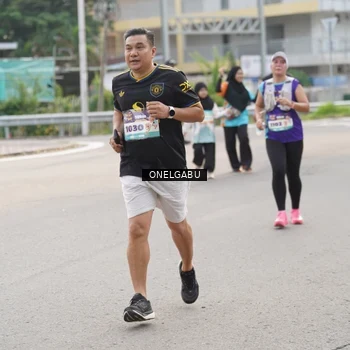 Runner Photo 8245285