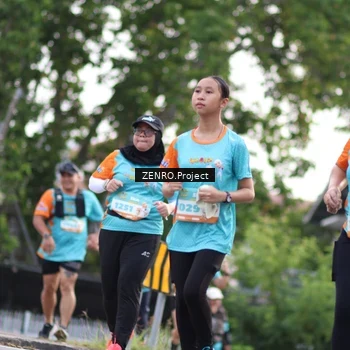 Runner Photo 8245305