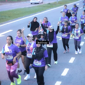 Runner Photo 8245322