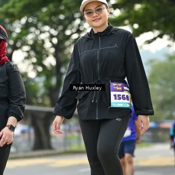 Runner Photo 8245339