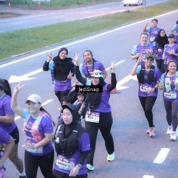 Runner Photo 8245348