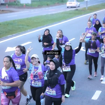 Runner Photo 8245354