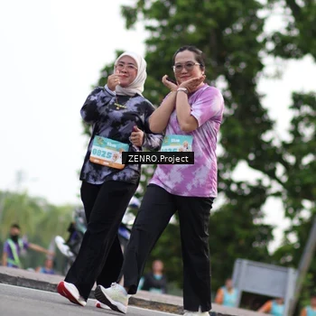 Runner Photo 8245360