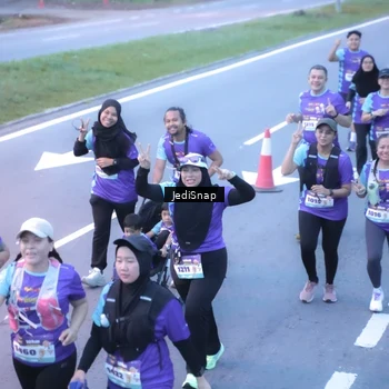 Runner Photo 8245364