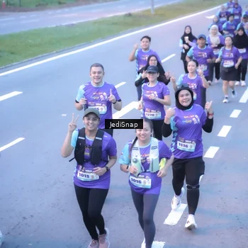 Runner Photo 8245374