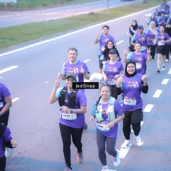Runner Photo 8245383