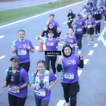 Runner Photo 8245393
