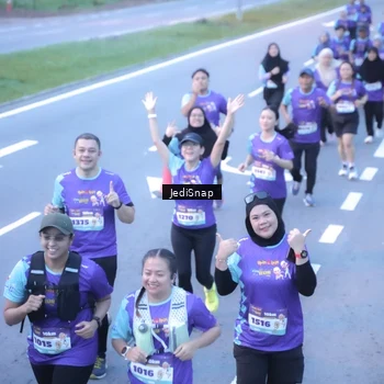Runner Photo 8245405