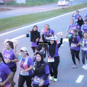 Runner Photo 8245411