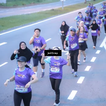 Runner Photo 8245439