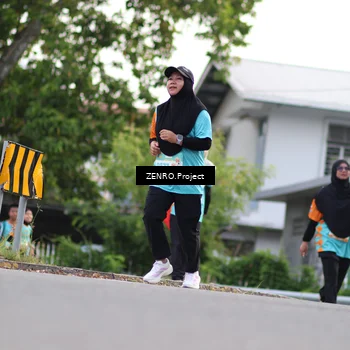 Runner Photo 8245447