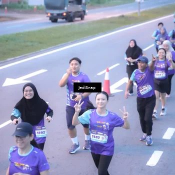 Runner Photo 8245457
