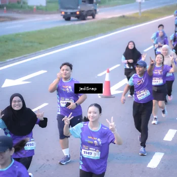 Runner Photo 8245460