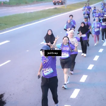 Runner Photo 8245488