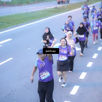 Runner Photo 8245491