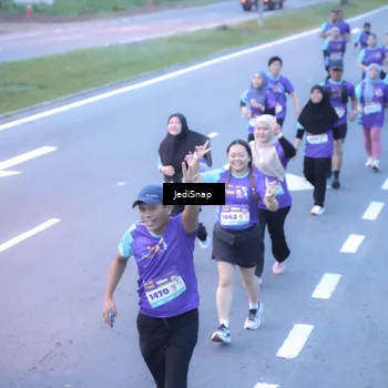 Runner Photo 8245500
