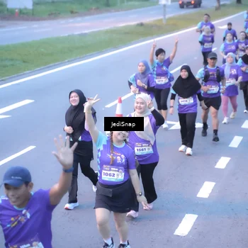 Runner Photo 8245508