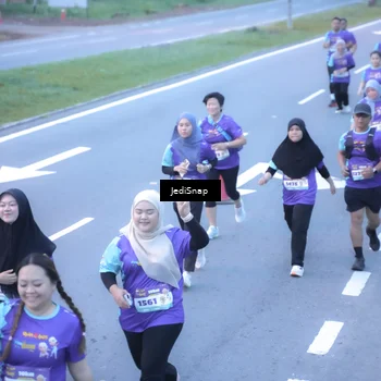 Runner Photo 8245536
