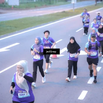 Runner Photo 8245554