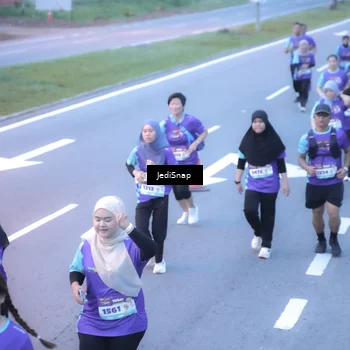 Runner Photo 8245557