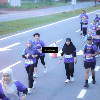 Runner Photo 8245560