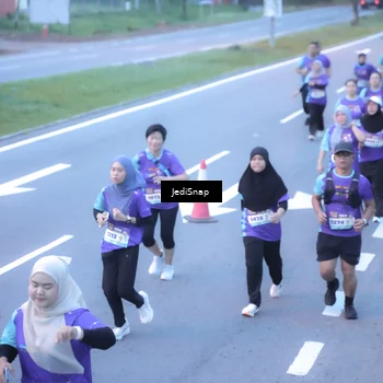 Runner Photo 8245563