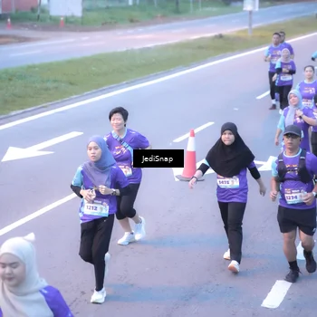 Runner Photo 8245570