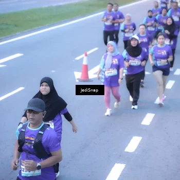 Runner Photo 8245597