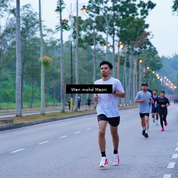 Runner Photo 8245612