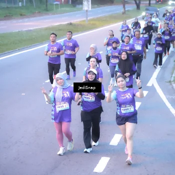 Runner Photo 8245635