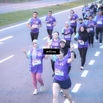 Runner Photo 8245644