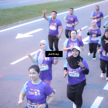 Runner Photo 8245663