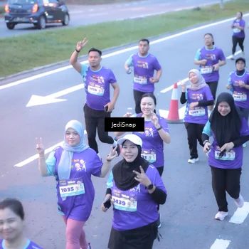 Runner Photo 8245675