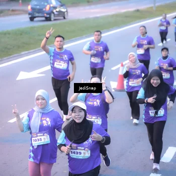 Runner Photo 8245677