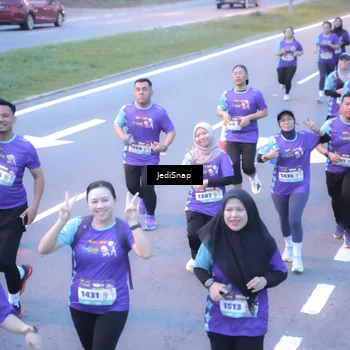 Runner Photo 8245694