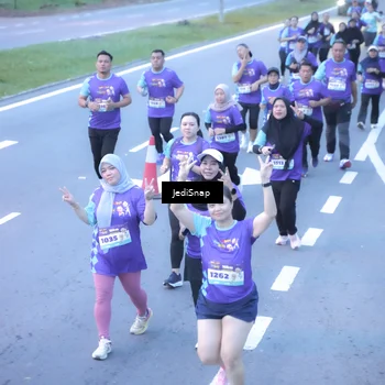 Runner Photo 8245735
