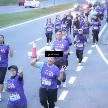 Runner Photo 8245766