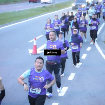 Runner Photo 8245779
