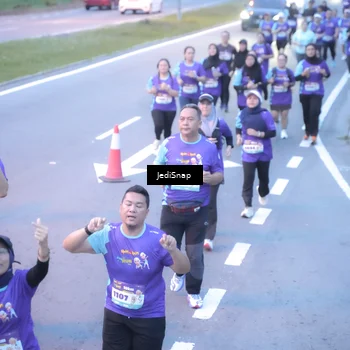 Runner Photo 8245781