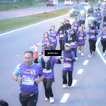 Runner Photo 8245805