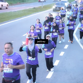 Runner Photo 8245807