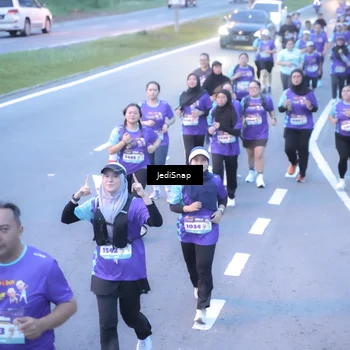 Runner Photo 8245810
