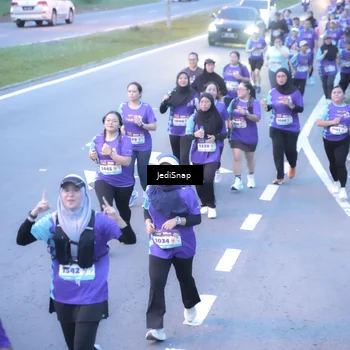 Runner Photo 8245815