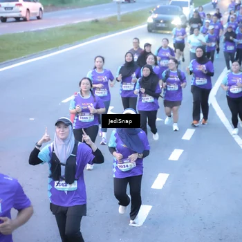 Runner Photo 8245817