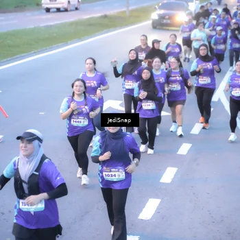 Runner Photo 8245845